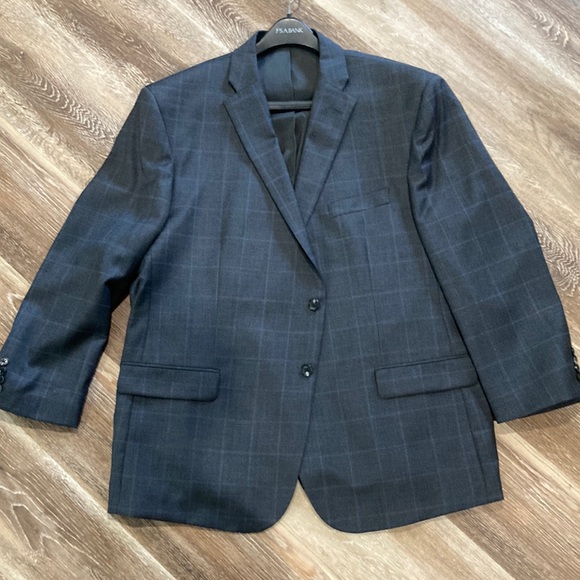 Jos.A.Banks Traveler Suit Size 52 waist 47 Hemmed to 31 length - Picture 1 of 4